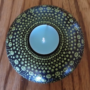 Tealight holder mandala, spiritual gift, painted tealight holder, candle holder, green candlestick, tealight holder, tealight garden