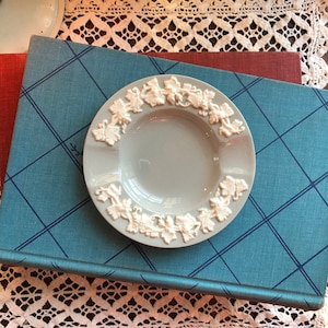 Vintage Wedgewood Etruria & Barlaston, Gray Embossed Queen&#39;s Ware Ashtray, Made in England, Tobacciana, Coin Trinket Dish