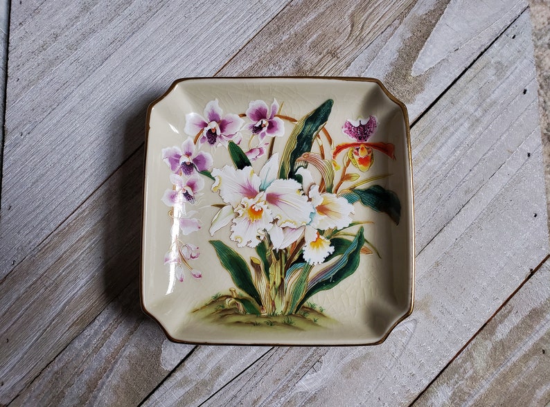Orchids w Gold trim. Beautiful Vintage Japan AshtrayTrinket Dish Spring Flowers Daffodils