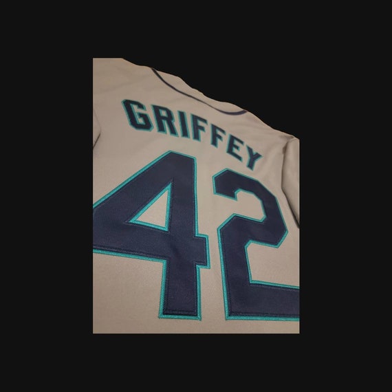 XclusiveTreasures Ken Griffey Jr Seattle Mariners Jersey Gray 1997 Jackie Robinson Special Edition #42 Birthday/Christmas Present Gift Idea