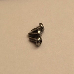 Replacement Torx Screws For Spyderco Delica 4 FRN Pocket Clip image 1