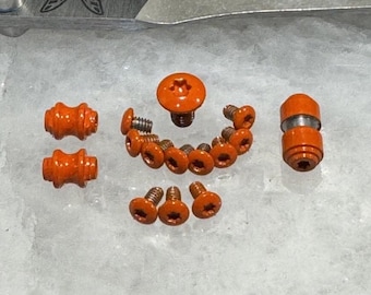 Red roestvrijstalen roestvrijstalen schroeven, aluminium duimsteun en afstandhouder voor Benchmade 940-2-mes