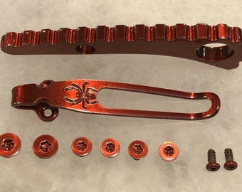 Espaciador de titanio rojo + clip de bolsillo profundo y juego de tornillos para Spyderco Paramilitary 2