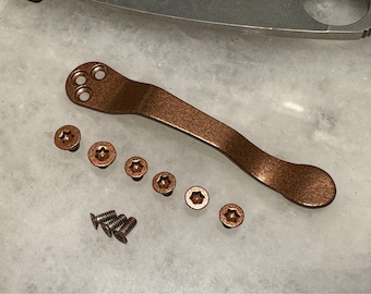 Clip de bolsillo plano de titanio y cobre con tornillos de acero inoxidable para cuchillo con mango Spyderco Manix 2 G10 y Manix XL G10