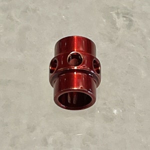 Czerwona tuba ze stali nierdzewnej do noża wojskowego Spyderco Paramilitary 2 Para 3 G10