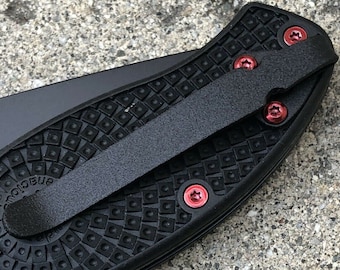 Clip de bolsillo profundo de titanio negro con tornillos rojos para Spyderco Tenacious Resilience (cuchillo no incluido)