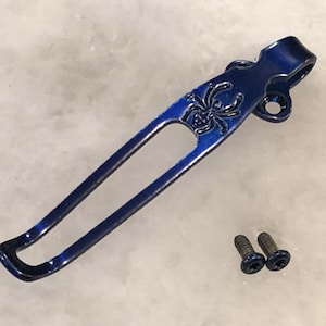半透明ブルーチタンディープポケットクリップ、Spyderco Paramilitary 2 & Para 3用