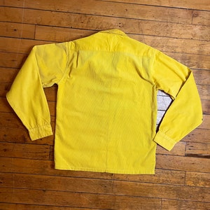 Chemise en velours côtelé jaune vif à col bouclé des années 50 image 2