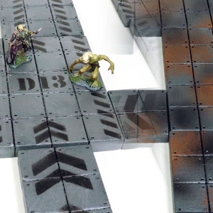 Conjunto de mosaicos de mazmorra de ciencia ficción personalizables, totalmente pintados, para juegos de mesa como D&D, Starfinder y juegos de rol de ciencia ficción.