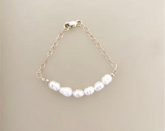 14k pearl chain bracelet, freshwater pearl bracelet, newborn bracelet, baby bracelets, girl bracelet, baby jewelry, gifts for baby, babygirl