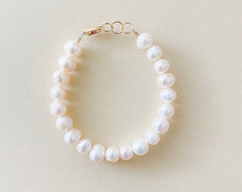 Freshwater pearl bracelet, pearl bracelet for women, pearl girl bracelet, pearl baby bracelet, pearl bead bracelet, newborn pearl bracelet