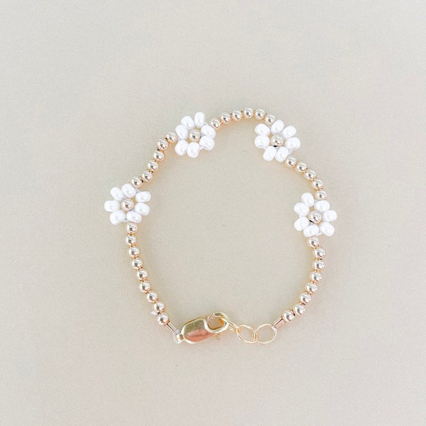 White daisy bracelet- 14k gold filled jewelry- baby bracelet- mom and baby bracelets-flower bracelet- beaded bracelet