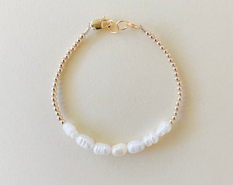 Pearl and gold bracelet, dainty bracelet, handmade bracelet, gold-filled beaded bracelet, mom bracelet, kid bracelet, handmade bead bracelet