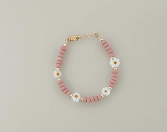 Pink Flower Beaded Bracelet, Daisy Bracelet for Girls, Cute Aesthetic Jewelry, Pink Clay Bead Bracelet, Gold Accent Dainty Bracelet, Handmad