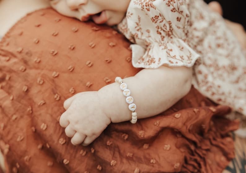 Bracelet bébé bracelet prénom bracelet personnalisé bracelet gold filled cadeaux bébé bijoux femme bijoux fille cadeau personnalisé image 3