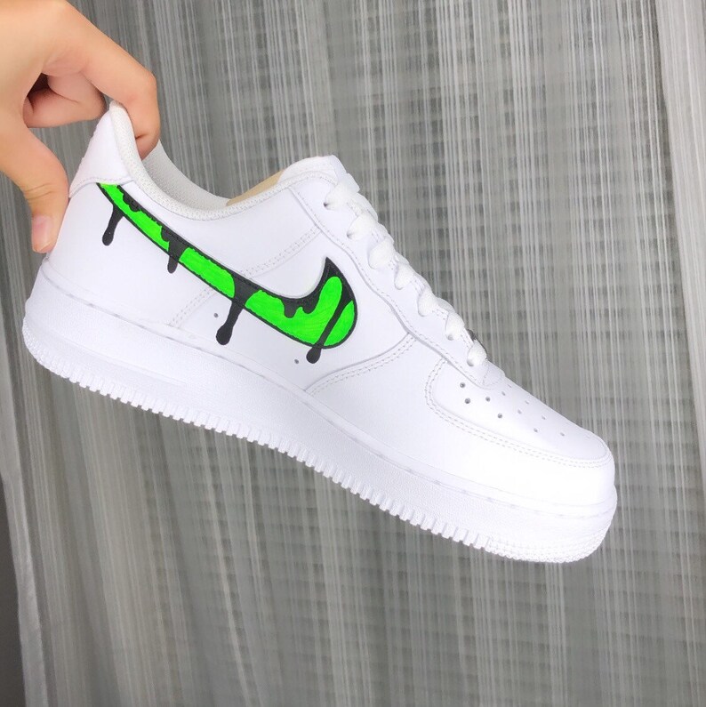 Nike Air Force 1 Femme Custom Femme Custom Nike Air Force 1 avec Neon Swoosh et Drip | Etsy