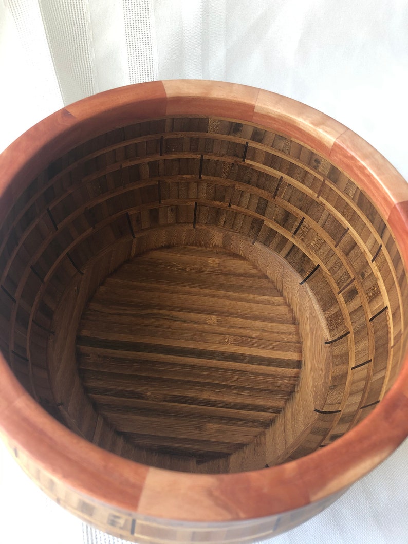 Segmented Bowl