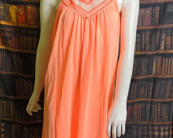Vintage Peachy Pink Nightgown / Nighty - Nylon and Lace - Size Medium - Approx. 33" Long