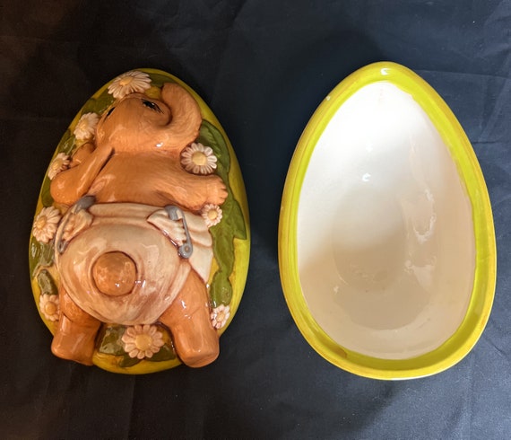 Vintage Handmade / Hand Painted Bunny Egg Ceramic… - image 2