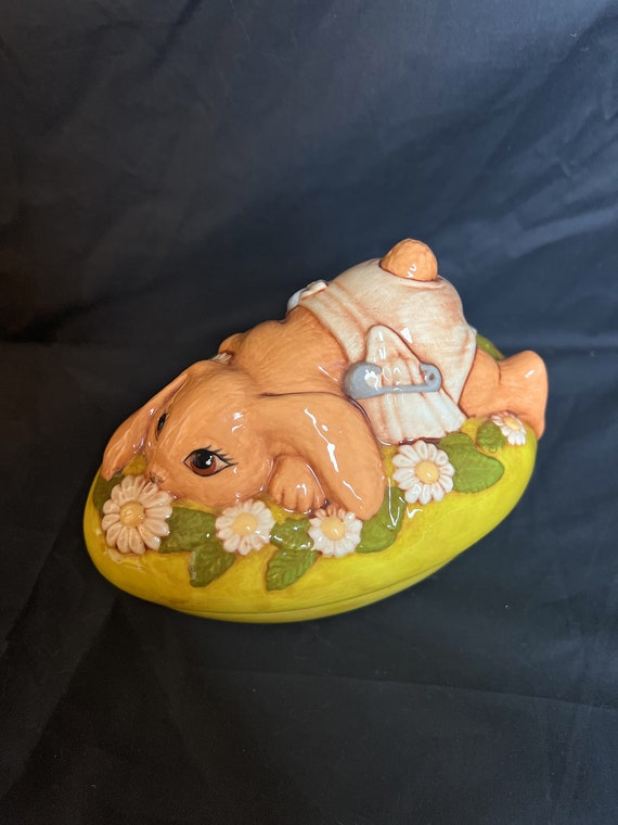 Vintage Handmade / Hand Painted Bunny Egg Ceramic… - image 5