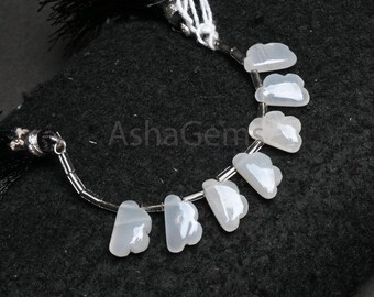 Natuurlijke witte maansteen kralen in een sierlijke wolkvorm, 7-delige streng fijne maansteen handgemaakte kralen in wolkvorm voor sieraden.