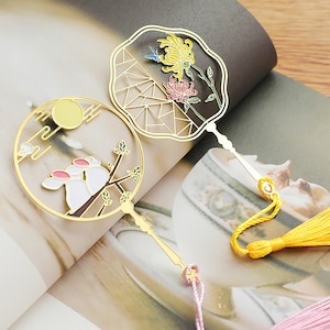 Feechee Creative Stationery Crane Bookmark Creative Brass Bookmark with Tassel & Gift Box for Book Lovers Readers Feechee Creative Stationery Crane Bookmark Creative Brass Bookmark with Tassel & Gift Box for Book Lovers Readers