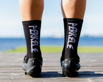 Meia de ciclismo preta 'Perkele' de 7 polegadas de altura