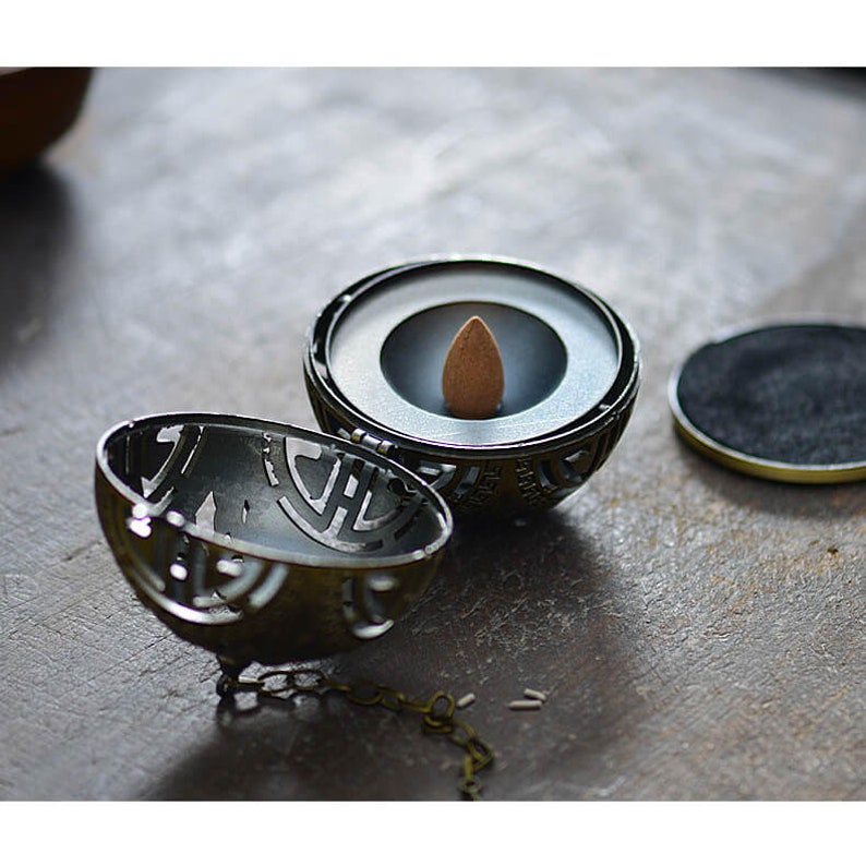 Pendulum Censer Fushou With 40 incense coils