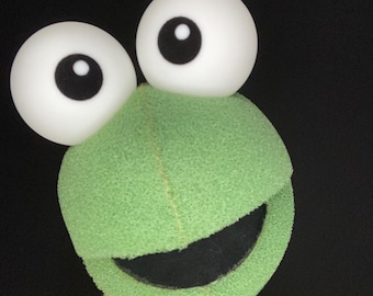 Practica con títeres de mano.