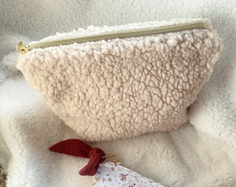 Trousse de maquillage / trousse de toilette en tissus « Sherpa » moumoute avec fermeture éclaire.