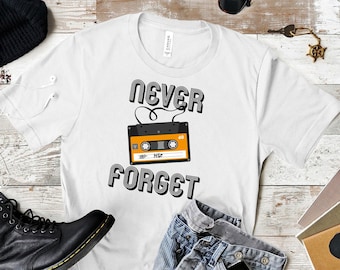 Never Forget T-shirt met cassettebandje: retro feest-T-shirt uit de jaren 80 en 90