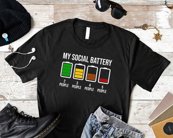 面白い内向的なTシャツ：私のソーシャルバッテリー低エネルギーシャツ