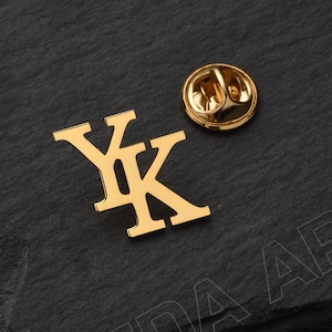 Pin de solapa personalizado, pin de esmalte con inicial, propuesta de padrinos de boda, broche con inicial, regalos para padrinos de boda, regalos de aniversario, regalos para padrinos de boda, regalo de boda