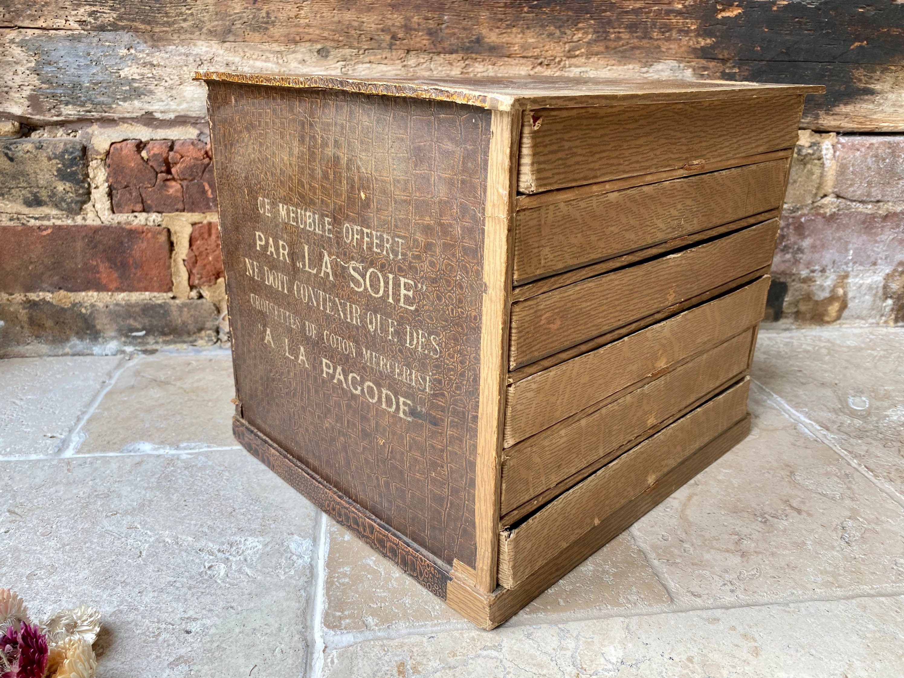 Chocolat Menier Box - Etsy