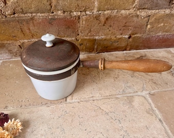 Cacerola de leche antigua de loza blanca: calentador vintage de principios del siglo XX, artículo decorativo de cocina, aranceles estadounidenses incluidos.