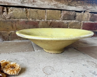Ciotola antica francese Tian: terracotta smaltata gialla rustica provenzale, ciotola per confit, oggetto decorativo antico, dazi doganali USA inclusi.