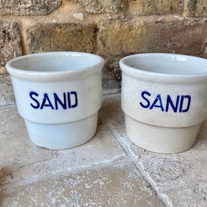Antiguo de principios a mediados del siglo XX Olla de &quot;arena&quot; de piedra de hierro blanca / Olla de limpieza francesa / Antigüedades decorativas francesas
