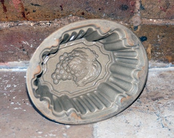 Antique Edwardian Vintage Salt Glaze Jelly Mould, Fruit Grapes Pattern, Half Pint, US TARIFFS INCLUDED