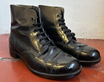 1980s British army DMS rubber sole black combat boots made in England Uk 7