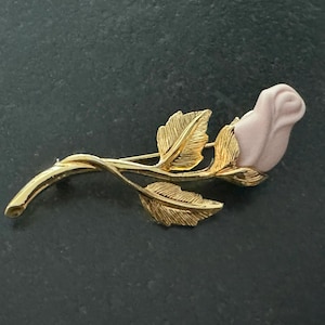 Vintage AVON 1994 Porcelain Rose Brooch.  Floral Design Flower Pink Rose Brushed Gold Metal Brooch Pin