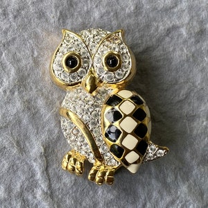 Vintage CIRO Signed OWL Brooch, Vintage Enamel and Clear Rhinestone Owl Brooch Pin, Gold Tone Animal Wild Bird Brooch, Wise Bird Owl Brooch.