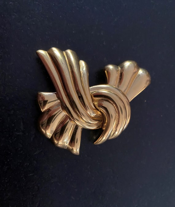 Vintage MONET Ribbon Motif Brooch, Statement Mass… - image 5