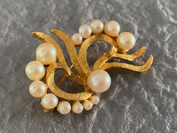 Vintage DFA Simulated Pearl Brooch / Pendant, Dub… - image 6