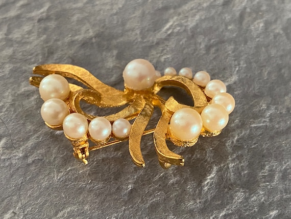 Vintage DFA Simulated Pearl Brooch / Pendant, Dub… - image 7