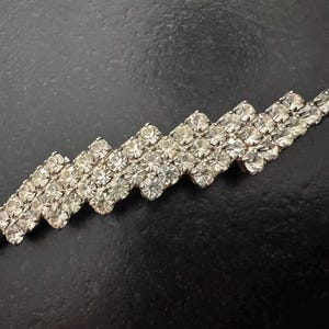 Vintage Rhinestone Hair Clip Barrette, Vintage Art Deco Style Prong Set Clear Rhinestone Hair Clip, Silver Tone Prom Bridal Hair Accessories