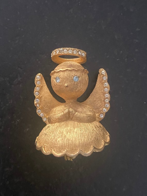 Vintage ULTRA Angel Shoulder Brooch. Angel on My … - image 3