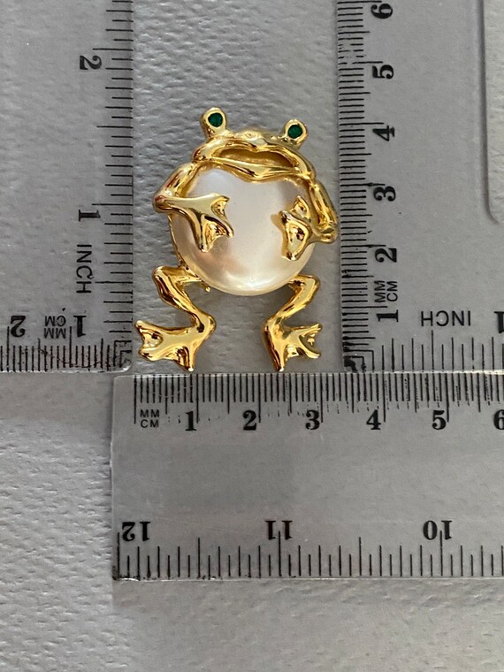 Vintage Frog or Toad Brooch with Faux Pearl Belly… - image 5