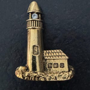 Vintage CAMCO-vuurtorenbroche, gesigneerde Camco goudkleurige heldere strass vuurtoren nautische kustbrochespeld