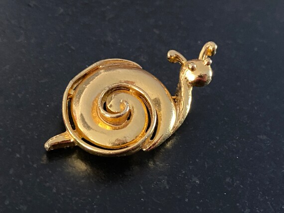Vintage Snail Brooch Gold Tone Figural Animal Brooch Pin