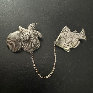 Broche Vintage Châtelaine Avec Cristal Blanc - Métal Argenté, Référence #J5 - Bijou D'occasion